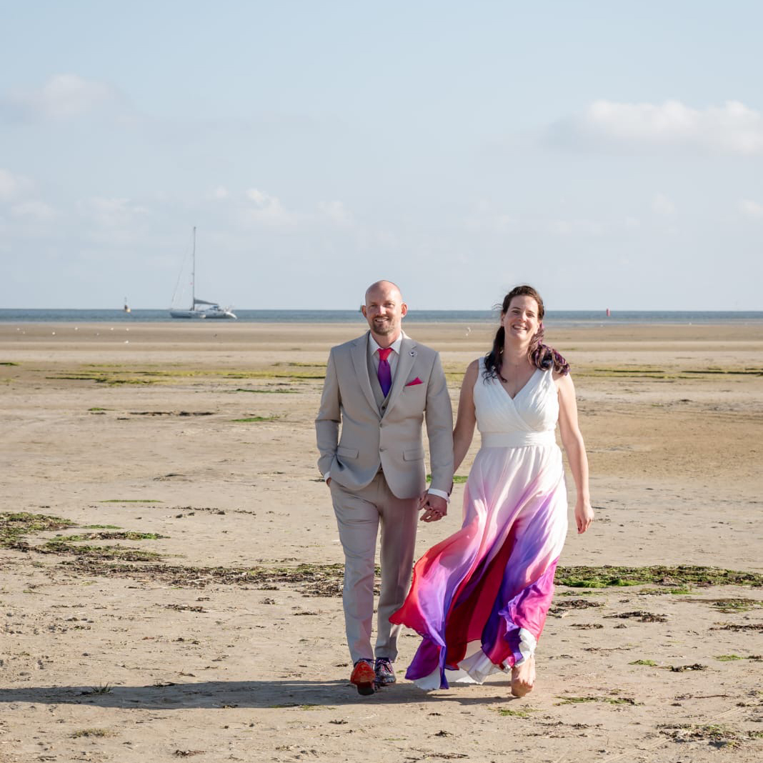 Sunny weddingday in a colorful dress