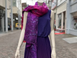 Festive Scarf for a Purple/Red Dress